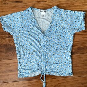 Girls daisy print White Fawn top. Size L